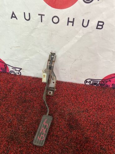 Другие автозапчасти: Педаль газа Subaru Lancaster BH9 2000 (б/у) САЛОННЫЕ ДЕТАЛИ -