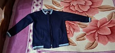 9 yaş: Mekteb üçün jaket.uşaq üçün tünd göy rəngli yüngül jaket. Ön hissədə — 1