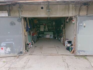 теплый гараж бишкек: 18 м², Кирпичный | Смотровая яма, Подвал, погреб