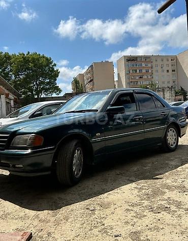 mercedes c203: Mercedes-Benz C‑Class sedan - Kuzov: sedan, tünd yaşıl rəng - — 6