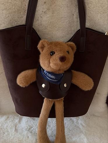 Çantalar: Şirin “Teddy” aksesuarı ilə qadın çantası - Rəng: tünd qəhvəyi - — 1