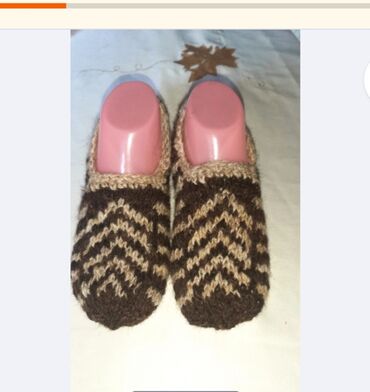 Digər kişi geyimləri: Yundan hazırlanan iplər və toxunma əl işləri — 13