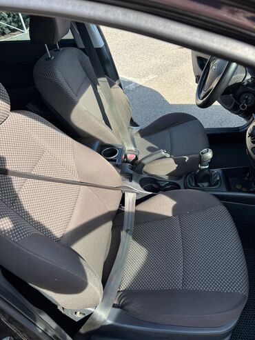 Hyundai: Salam maşın tam ideal dı təzə 4 dənə təkər lassadı, probeqi radnoydu 5 — 15