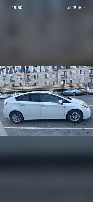 jac s7: Toyota Prius: 2014 г., 1.8 л, Автомат, Гибрид, Хэтчбэк — 4
