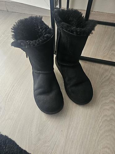 mercedes cipele: UGG ženske čizme, crne boje, sa toplom krznenom postavom iznutra — 1