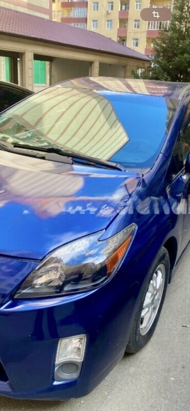 Prius 30 kuza icarəyə verilir. Gündəlik 35 azn ! Depozit qaytarılan