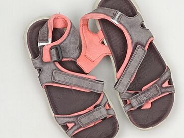 Sandals: Sandals 32, Used