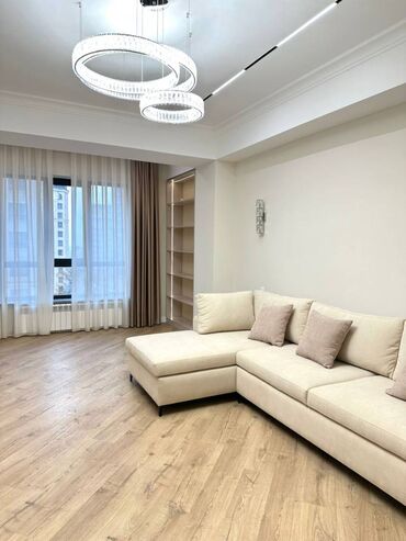 продаю 2 комнатную квартиру: 2 бөлмө, Кыймылсыз мүлк агенттиги, Чогуу жашоосу жок, Толугу менен эмереги бар