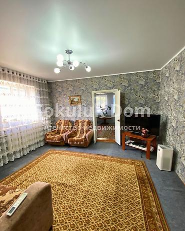 Продажа коттеджей и домов: 🔥СРОЧНО!🏠Продается дом в с. Сокулук 🟡Комнаты: 6 🟡Участок: 8,57соток — 11