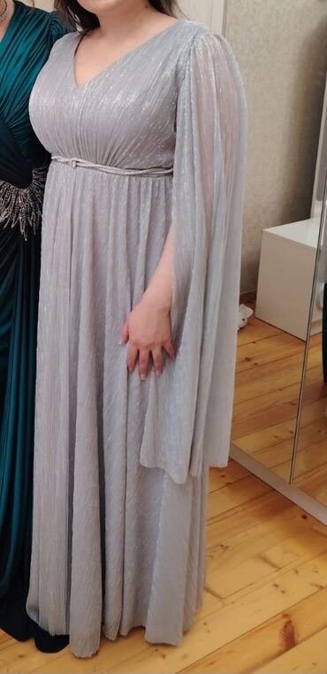 tek qaş: Ziyafət donu, Maksi