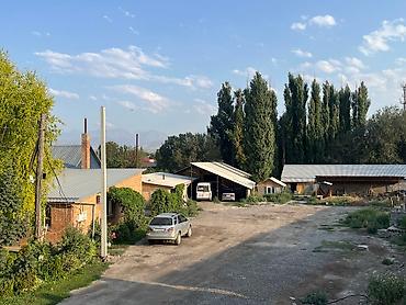 Продажа коттеджей и домов: Продается дом в городе Токмак * Комнаты: 5 спален большой зал — 17