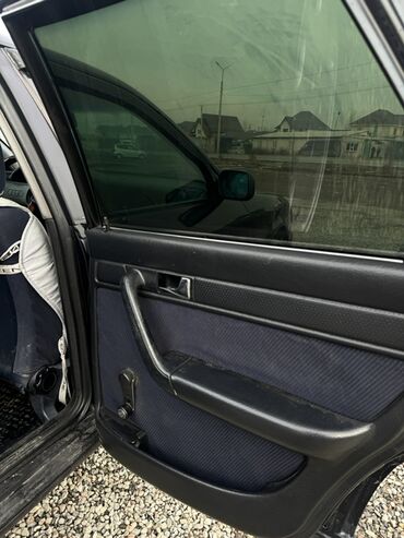 Audi: Audi 100: 1992 г., 2.3 л, Механика, Бензин, Седан — 8