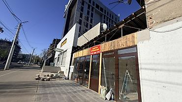 Аренда помещений свободного назначения: Сдается офис 25м2 1 этаж 1 линия. Вход с Улицы. Доступ 24/7 - Входные — 9