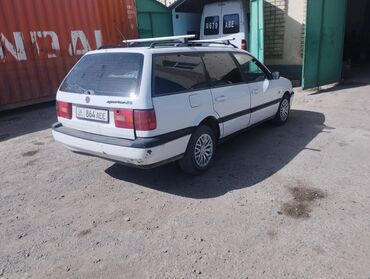 фольксваген вариант: Volkswagen Passat: 1993 г., 1.8 л, Механика, Бензин, Универсал