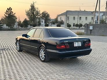 салон машины: Mercedes-Benz E-Class: 1997 г., 3.2 л, Автомат, Седан — 6
