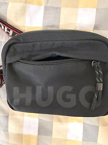 спорт кийимдер: Срочно! Шустрым уступлю Сумка через плечо HUGO - Компактная модель из — 1