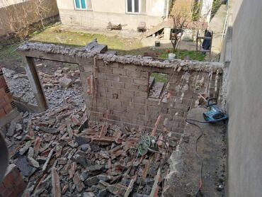 Građevinarstvo i rekonstrukcija: Usluge razbijanja i rusanja pregradnih zidova od cigala betona rusenje — 7