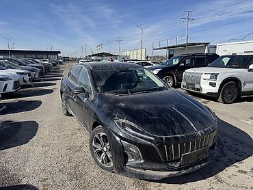 Другие автомобили: Hongqi E-QM5 Hongqi E-QM5 — китайский электрический седан E-класса — 1