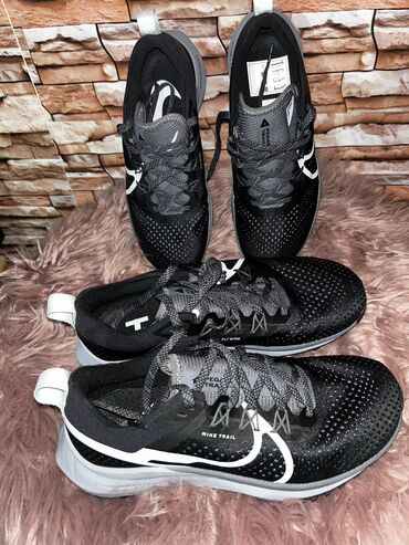 air command nike: Nike, 39, color - Black