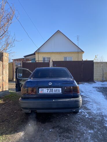 двер на венто: Volkswagen Vento: 1992 г., 1.8 л, Механика, Газ