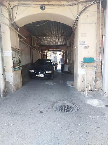 1 комната квартира снять: 28 may m yaxın podval kirayə verilir.Sklad və s. yararlıdı — 1