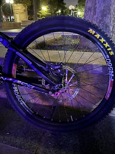velosiped enduro: Üstünde qabaö tormuz olaraq sram db 8 4 piston verilir — 5