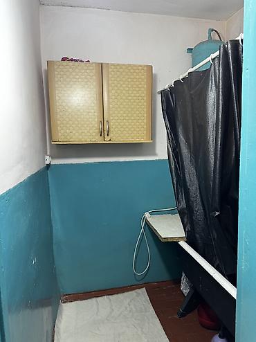 куплю квартиру в г каракол: 1 комната, 43 м², Индивидуалка, 4 этаж, Старый ремонт — 5