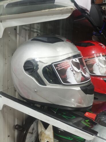 Moto dəbilqələr: 1 ci şəkildəki Moto kaska 29-azn 2 ci və 3cü şəkildəki Moto kaskalar — 10