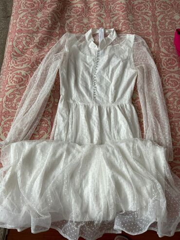 белый платье: Вечернее платье, Длинная модель, С рукавами