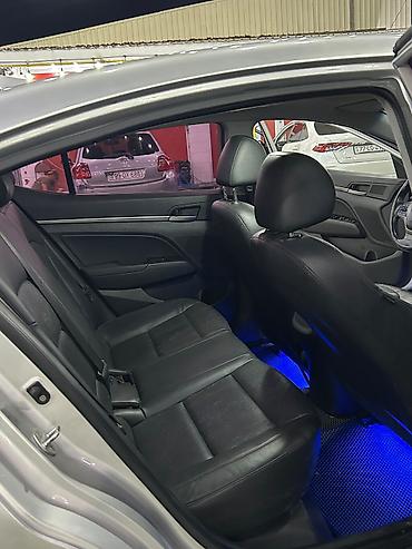 Hyundai: Hyundai Elantra: 1.6 л | Седан — 9