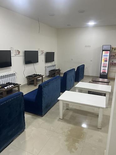 koşk satılır: PlayStation klub aksesuarları - Hər postda divara quraşdırılmış — 5