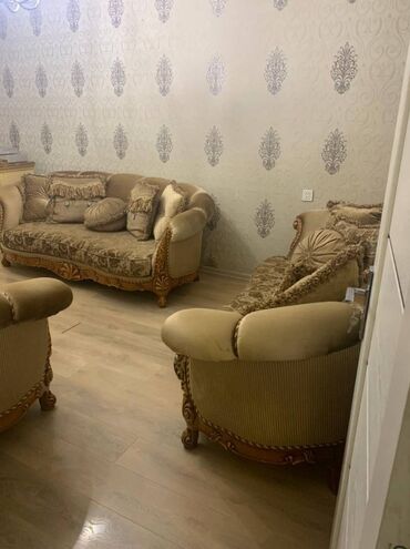 Mənzil kirayələyirəm: 4 otaqlı, 110 kv. m -da lalafo.az — 1 Mənzil kirayələyirəm: 4 otaqlı, 110 kv. m — 1