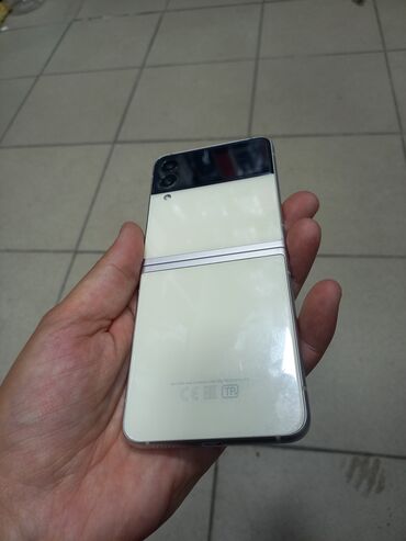 flip: Samsung Galaxy Z Flip 3 5G, Б/у, 128 ГБ, цвет - Белый, 1 SIM, eSIM