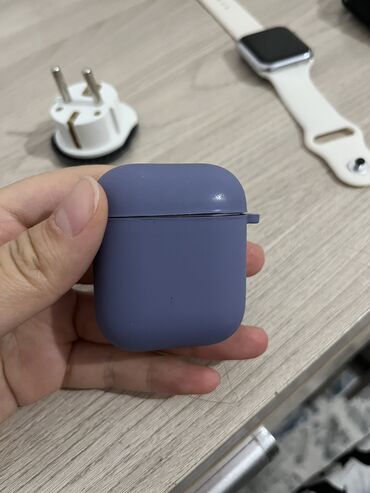 оригинальные наушники айфон цена бишкек: AirPods 1 поколения, почти новые