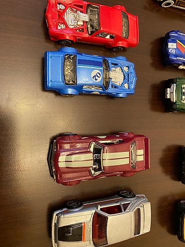 diecast az: Kolleksiya tipli orijinal Hot Wheels. 35 ədəd die-cast model — 9