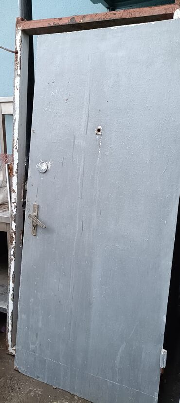 Giriş qapıları: Metal qapı və dəmir qutu-kaxon - Material: qalın metal təbəqədən — 3