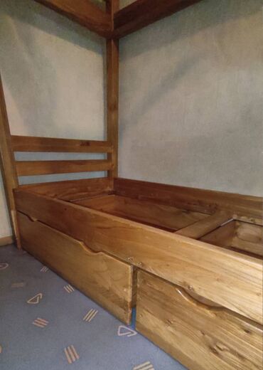 Двухъярусные кровати: Двухъярусная кровать, Б/у, С выкатной системой — 6