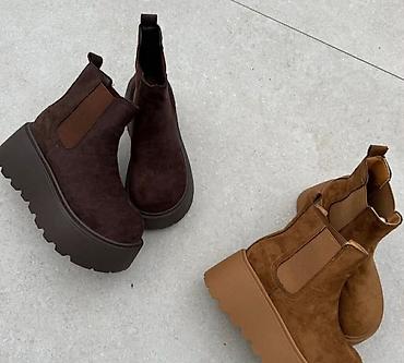 Gležnjače: Ugg Čizme
36-41
4400din
OR💥 — 2