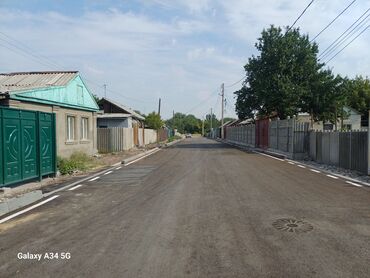 бишкек дом продажа: Үйдүн жарымы, 63 кв. м, 4 бөлмө, Менчик ээси, Эски ремонт