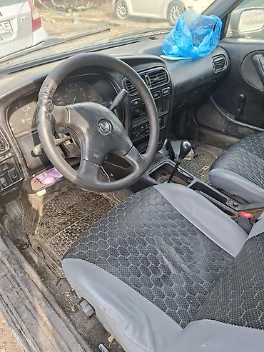 step vagon: Nissan Primera: 1990 г., 1.6 л, Механика, Бензин, Седан — 5