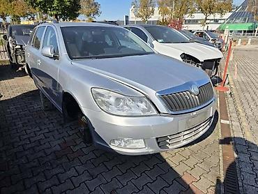 auto fo: ŠKODA OCTAVIA 2012. GOD. - KOMPLETAN AUTO U DELOVIMA | Molba za — 1