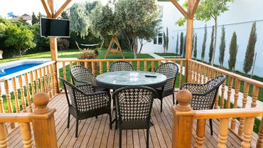 Uzunmüddətli kirayə evlər: Novxanıda gözəl həyəti, hovuzu, həyətdə besedkası olan ikimərtəbəli — 19