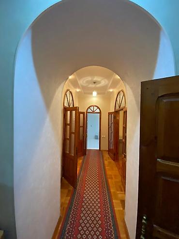 Продажа квартир: 4 комнаты, 154 м², Сталинка, 2 этаж, Евроремонт at lalafo.kg — 7 Продажа квартир: 4 комнаты, 154 м², Сталинка, 2 этаж, Евроремонт — 7