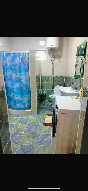 Продажа коттеджей и домов: Продаётся дом с ухоженным двором и удобной планировкой. - Участок — 9