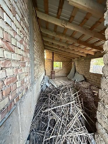 Продажа коттеджей и домов: Продаётся двухэтажный кирпичный дом. Основные характеристики: - — 12