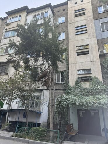 продаю 1 кв восток 5: Продается 3х комнатная квартира, 105 серия, 2 этаж /5, 63 кв.м,все