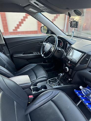 срочно продаю тико: Ssangyong Tivoli: 2018 г., 1.6 л, Автомат, Дизель, Кроссовер — 9