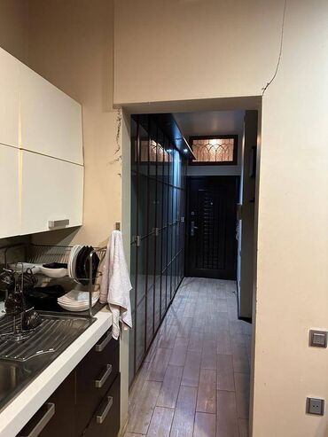 Uzunmüddətli kirayə mənzillər: Mənzil kirayə verilir. Şəhərin mərkəzində Metro "İçərişəhər" — 16