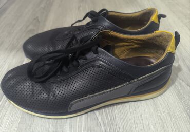 бордовые мужские мокасины: Kişi üçün yüksək keyfiyyətli, geyinilmiş, yaxşı vəziyyətdə, yaz, yay