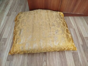 подушка мейрама: Tük yastıq satılır